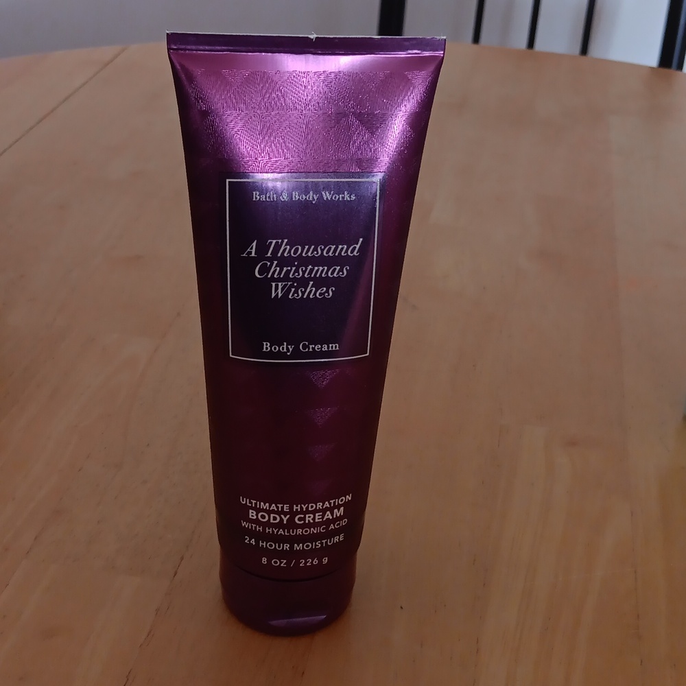 Bath & Body Works Choice Of One Body Cream - NWT - Picture 8 of 10